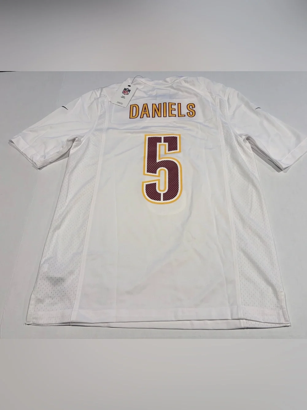 Nike Jayden Daniels Men’s Washington Commanders Tundra White Jersey Sz Med